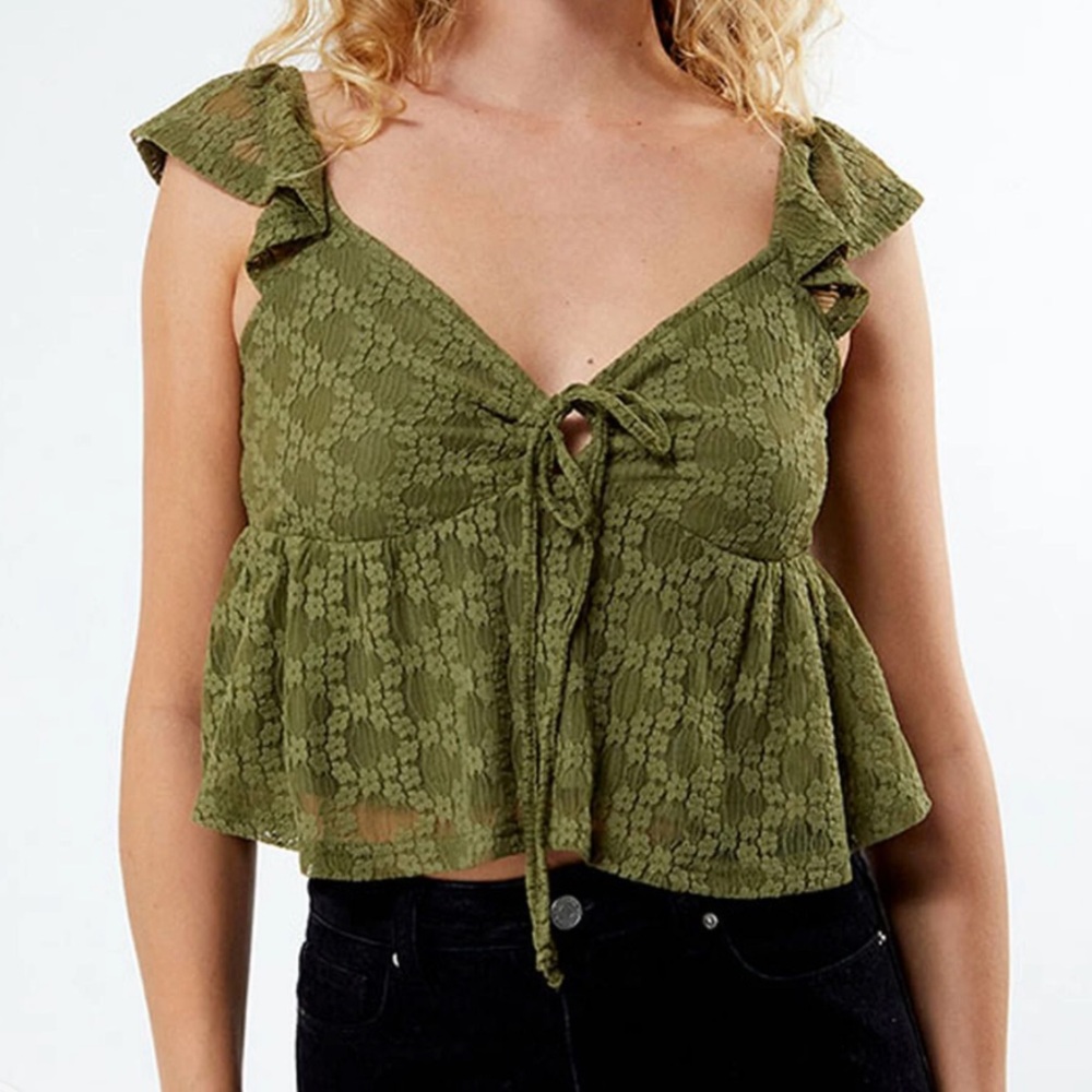 la hearts pacsun keyhole lace babydoll top